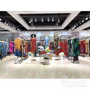 21夏丝绸之路品牌折扣女装批发货源揭秘 如何找到优质批发渠道？
